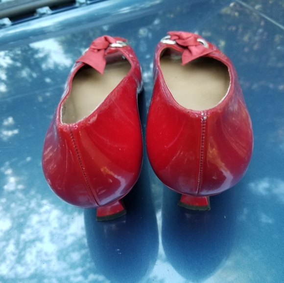 Size 10.5 Shiny Red High Heel Shoes Stuart Weiztman Leather Peep Toe Bow Ladies - Picture 7 of 12